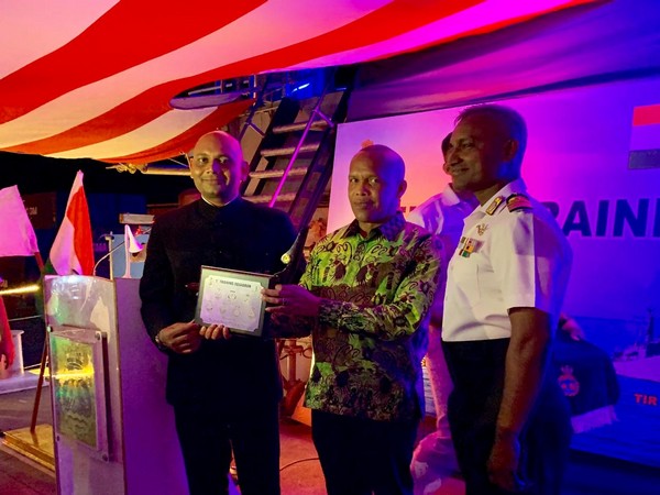 Defence Minister of Madagascar, General Leon Jean Richard Rakotonirina (M) with Indian ambassador Abhay Kumar