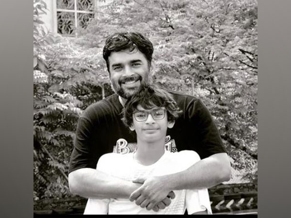 R. Madhavan and his son Vedaant (Image source: Twitter)
