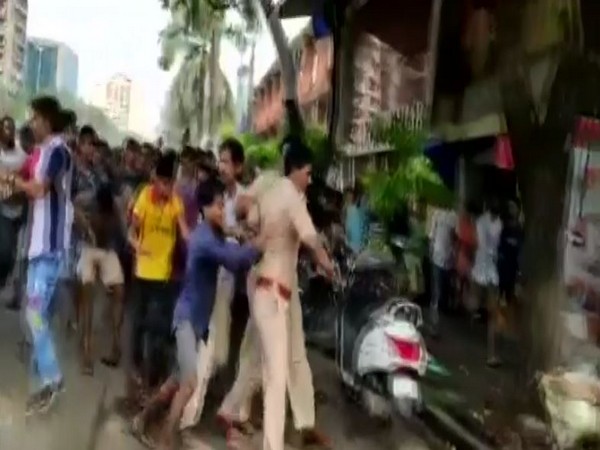 Protestors attacked policemen in Chembur area of Mumbai on Tuesday