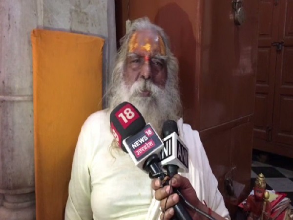 Mahant Nritya Gopal Das speaking to media persons in Ayodhya, Uttar Pradesh, on Saturday. Photo/ANI