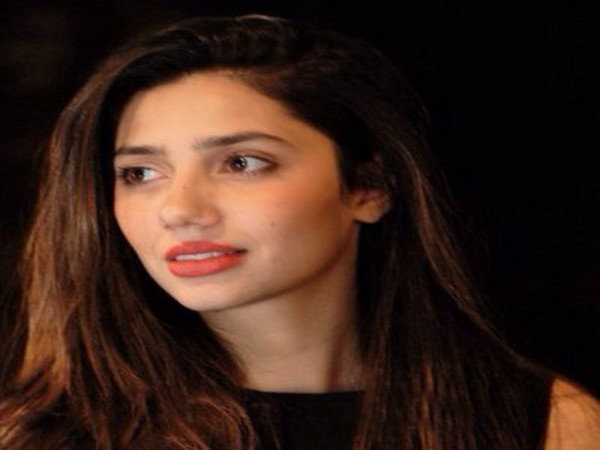 Pakistani actress Mahira Khan (Image credit: Twitter/Mahira Khan)