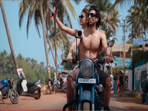 A still from the official title track of 'Malang' (Image courtesy: YouTube)