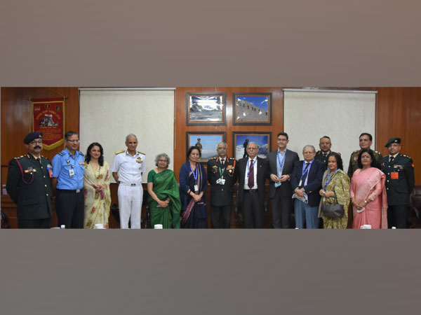 DIAV and Veena Nayyar, wife of late Vice Admiral KK Nayyar, signing an agreement on Monday.