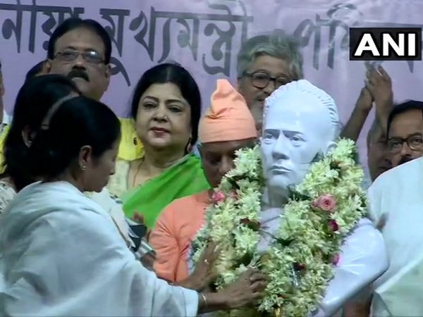 : West Bengal CM Mamata Banerjee garlands the bust of Ishwar Chandra Vidyasagar at a ceremonial programm