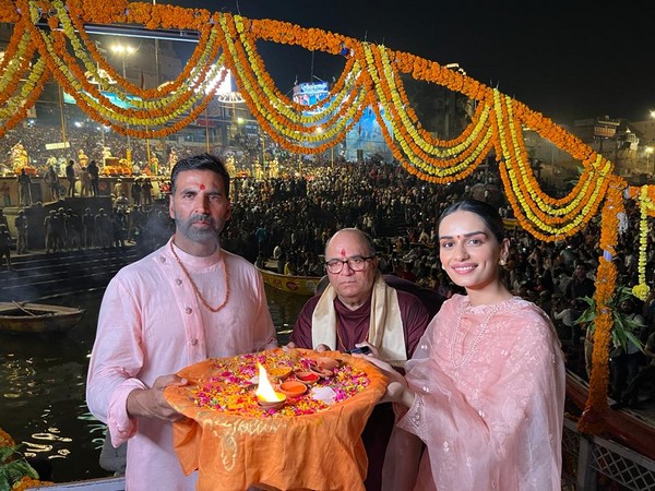 Akshay Kumar and Manushi Chillar at Varanasi