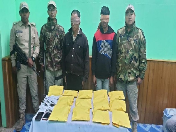 The two accused arrested with 10 kg of Opium in Manipur. 