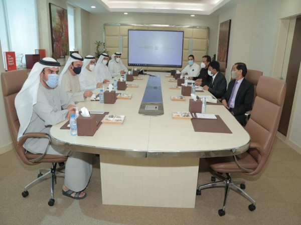 Mansukh Mandaviya meets his UAE counterpart Abdul Rahman Mohammed Al Owais (Photo Credit: Twitter/Mansukh Mandaviya)