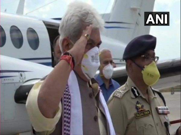 Newly appointed Jammu and Kashmir governor Manoj Sinha at Srinagar Airport. (Photo/ANI)