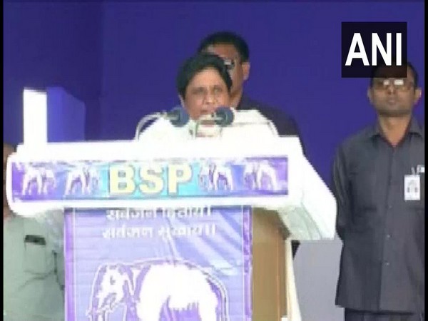 BSP chief Mayawati addressing election rally in Nagpur, Maharashtra on Monday.