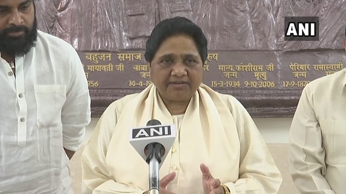 BSP Chief Mayawati addressing press conference in Lucknow along with Jan Sena Party chief Pawan Kalyan at Lucknow on Friday