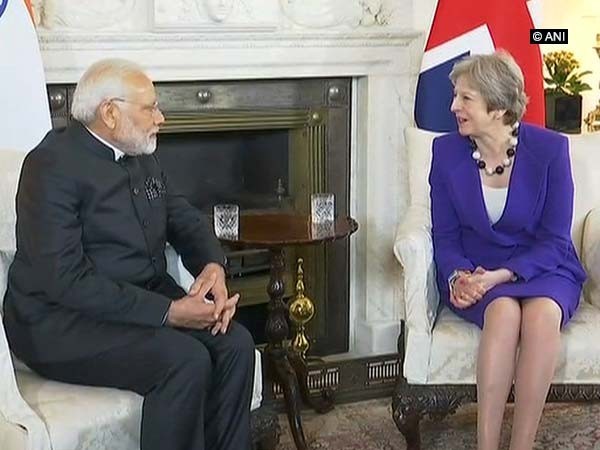 Prime Minister Narendra Modi with British counterpart Theresa May (file photo)