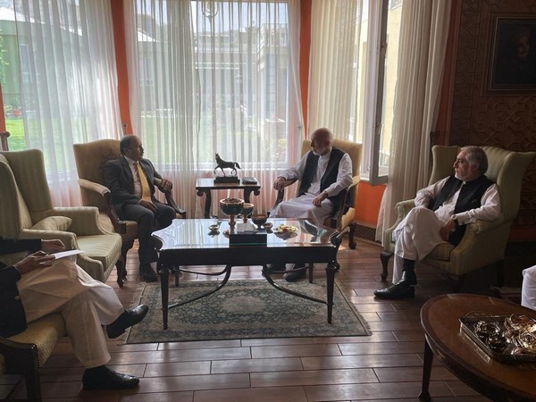  Pakistan's Ambassador to Afghanistan Mansoor Ahmad Khan meeting with former Afghan president Hamid Karzai and senior leader of ousted government Abdullah Abdullah in Afghanistan on Thursday.