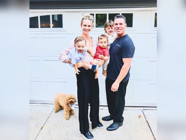 Meghan King and Jim Edmonds along with their children (Image courtesy: Instagram)