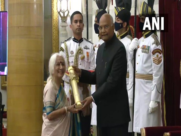Indian classical vocalist Dr Prabha Atre awarded with Padma Vibhushan (Photo/ANI)