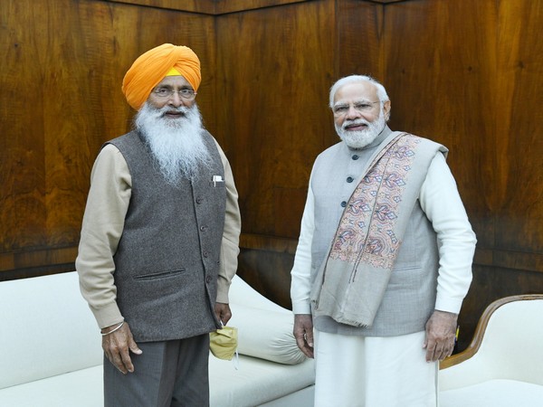 PM Narendra Modi meets Rajya Sabha MP, Sardar Sukhdev Singh Dhindsa today (Photo/Twitter: PM Modi)