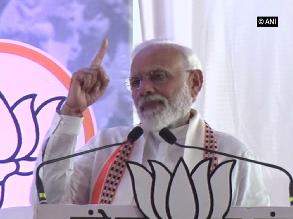 Prime Minister Narendra Modi addressing a rally in Mumbai