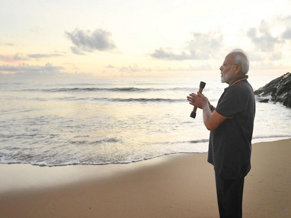Prime Minister Narendra Modi at a beach in Mamallapuram. Photo/Twitter