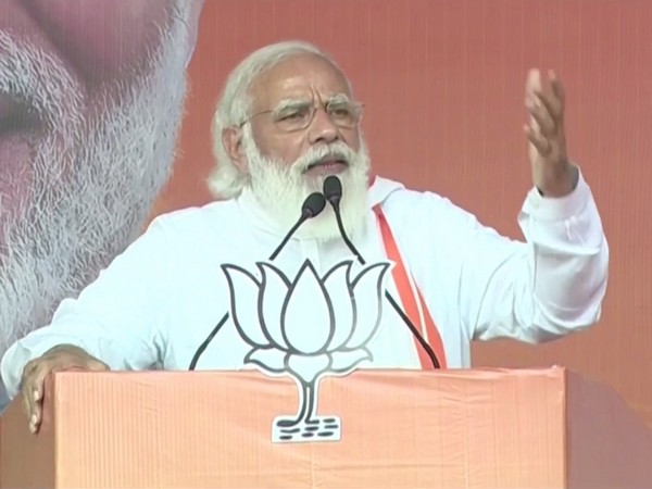 Prime Minister Narendra Modi addressing a poll rally in Saharsa, Bihar on Tuesday. [Photo/ANI]