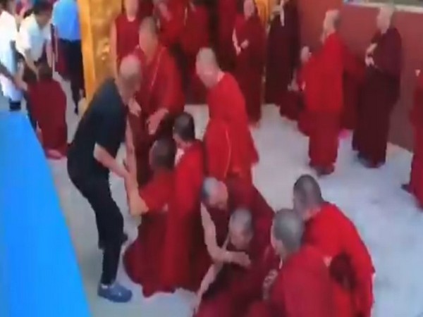China: Monks hold protest against forceful shutdown of monastery in Gansu  [Image Credits: Twitter]