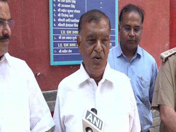 Motilal Yadav speaking to ANI in Agra, Uttar Pradesh on Sunday. Photo/ANI