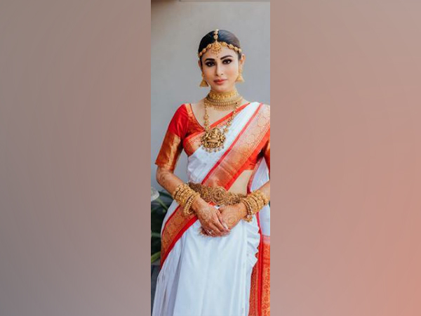 Mouni Roy (Image source: Instagram)