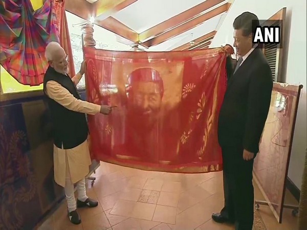 Prime Minister Narendra Modi and Chinese President Xi Jinping at the exhibition on Saturday (Photo/ANI)