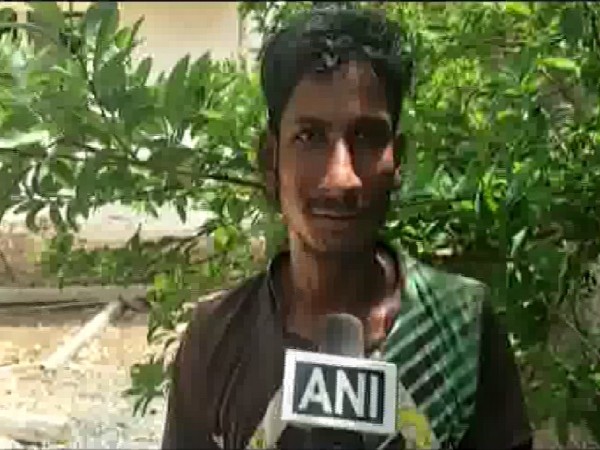 Pancham Gajviya, who was attacked by the tiger, narrating his nightmare to ANI in Seoni, Madhya Pradesh on Monday. Photo/ANI