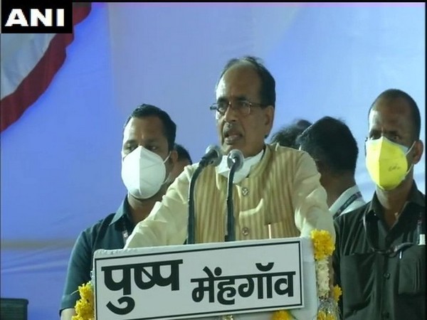 CM Shivraj Singh Chouhan addressing a public rally in Madhya Pradesh Bhind on Sunday. 
