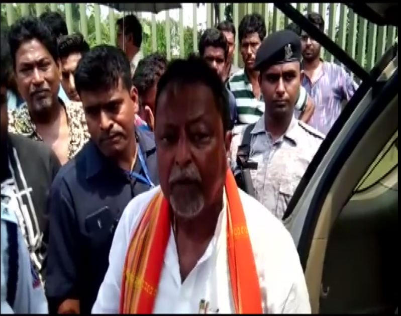 Mukul Roy's car was searched in West Bengal on Sunday. Photo/ANI