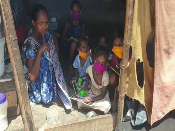 Sion Friends Circle provides study materials to the needy amid lockdown. Photo/ANI