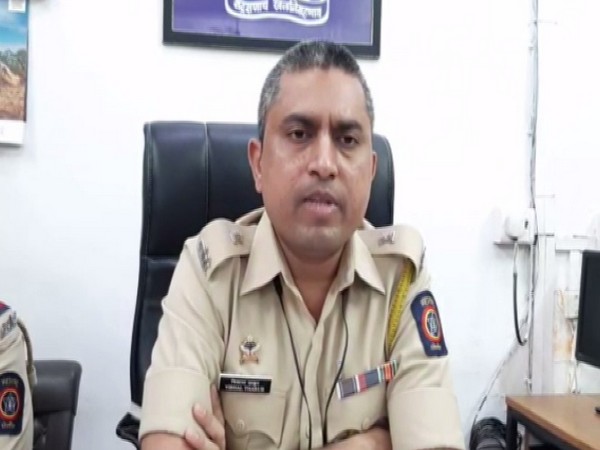 DCP Vishal Thakur speaking to the reporter. 