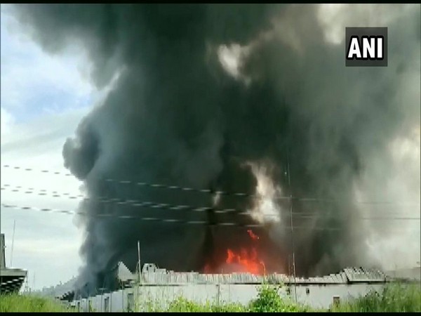 Fire broke out at a godown in Bhiwandi on  Monday. Photo/ANI