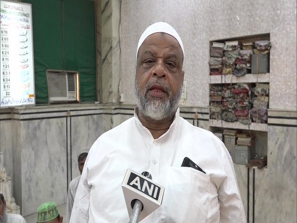 District chief of All India Jamiatul Quresh,  Sarif Qureshi speaking to ANI. 
