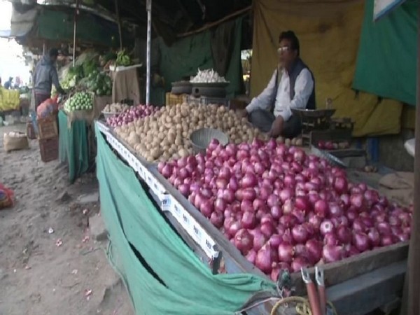 A vegetable market in Nagpur.