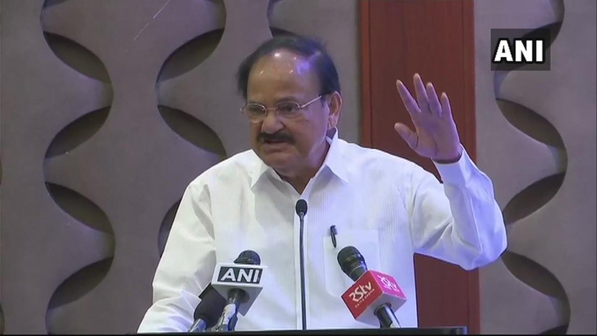 Vice President Venkaiah Naidu interacting with the Indian community in San Jose, Costa Rica