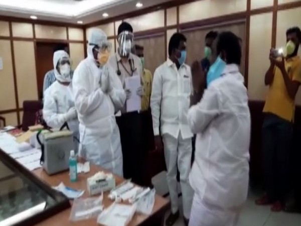 T Djeamourthy, Congress MLA from Ariyankuppam gives thanks to doctors in Puducherry on Wednesday