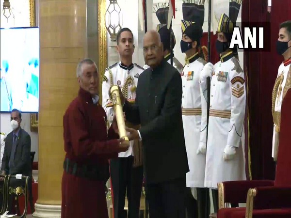 Visual of Tsering Namgyal recieving Padma Shri award from President Ram Nath Kovind (Photo/ANI) 