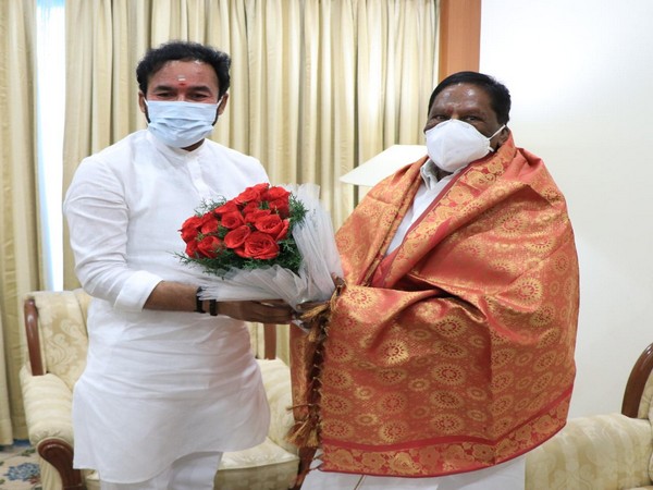 Puducherry Chief Minister V.Narayanasamy meeting MoS Home Affairs G Kishan Reddy on Sunday. 