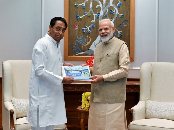 Madhya Pradesh Chief Minister Kamal Nath met PM Modi in New Delhi on Friday (pic courtesy-PMO twitter)