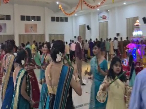  The Indian community in Madagascar during Navratri celebrations