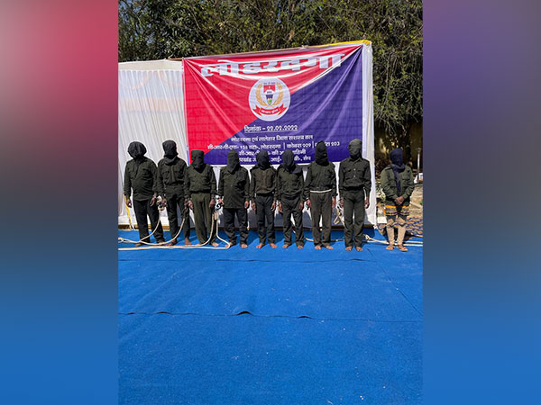 Arrested Naxalites in Jharkhand Police custody. (ANI/photo)