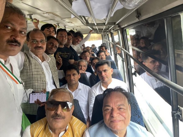 Congress members detained in Delhi. (ANI/photo)