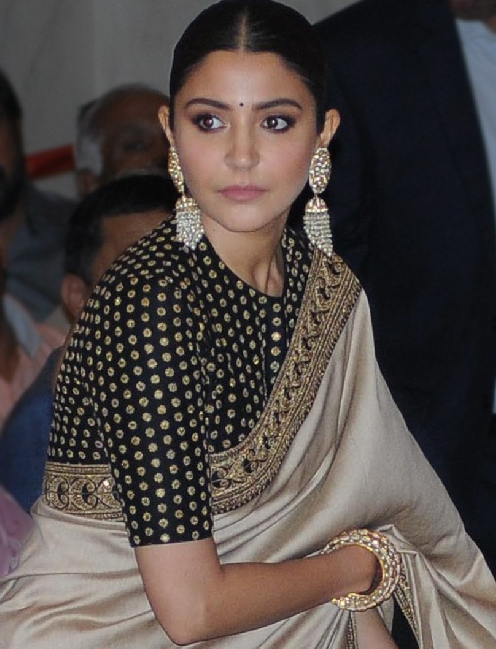 5 Bollywood-inspired bangle looks you need to rock now!