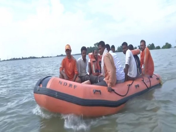 Over 134 people have lost their lives in Bihar floods.