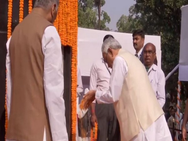 Chief Minister Nitish Kumar and Governor Phagu Singh Chauhan both pays tribute to Birsa Munda. Photo/ANI