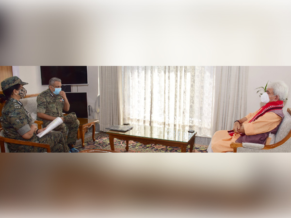 Jammu and Kashmir LieutenantGovernor Manoj Sinha (Right) with CRPF special DG