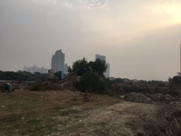 Pollution levels in Noida remained in poor category on Tuesday [Photo/ANI]
