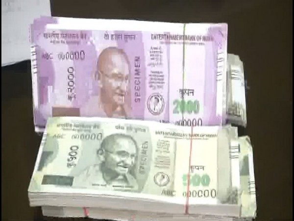 Couple dupes jeweller with fake notes