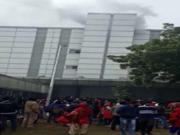 Fire at ESIC Model Hospital in Noida [Photo/ANI]