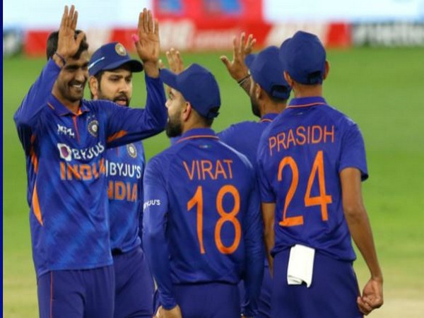 India skipper Rohit Sharma along with teammates (Photo/ BCCI)